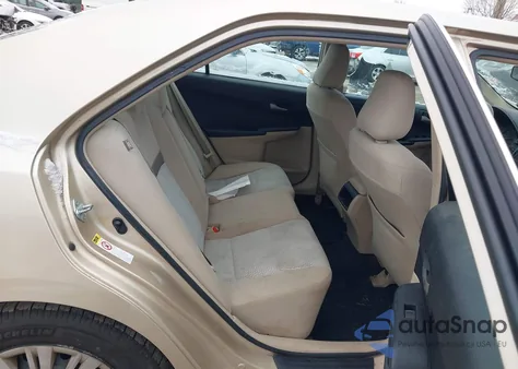 2012 Toyota Camry Le z USA, uszkodzony, nr VIN 4T4BF1FK1CR224172